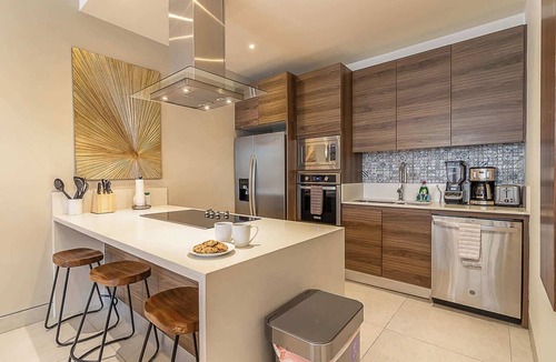 El Tezal Apartment | Sleeps 8 -Rooftop Penthouse @ Visa Vela + Jacuzzi