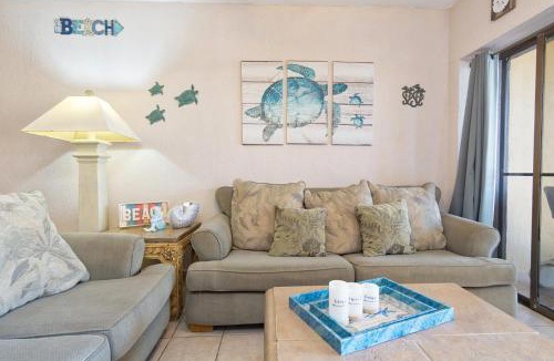 Sandy Beach House | Slow M'Ocean Cottage Ocean View Private Condo