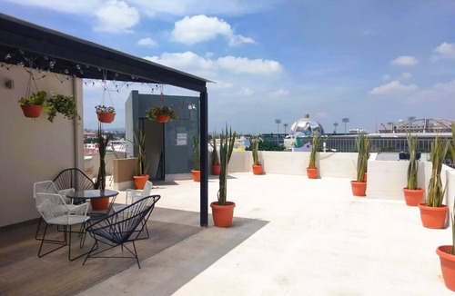 Alameda Apartment | Smart loft with convertible bed/desk in Alameda