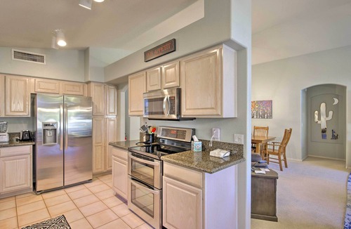 Pueblo Village House | Snowbird & Golfer Oasis! Lake-View Peoria Retreat