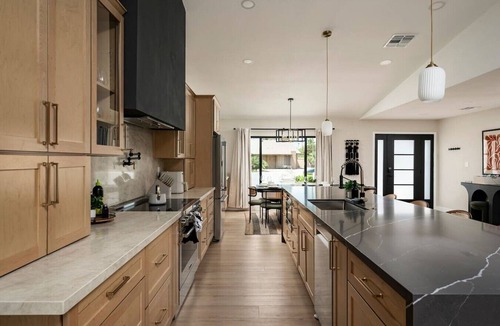Avant House | Solterra - Heated Pool, Hot Tub, Sauna, Pickleball