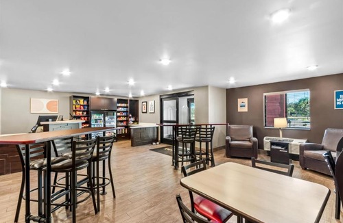 Avondale Hotel | Sonesta Simply Suites Avondale