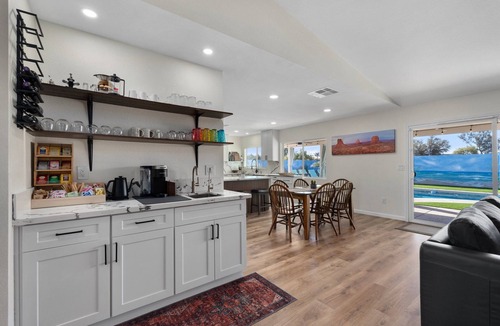 Desert Foothills Estates House | South Mountain FREE HEAT Pool & Hot Tub Close to Trails & Park NEW