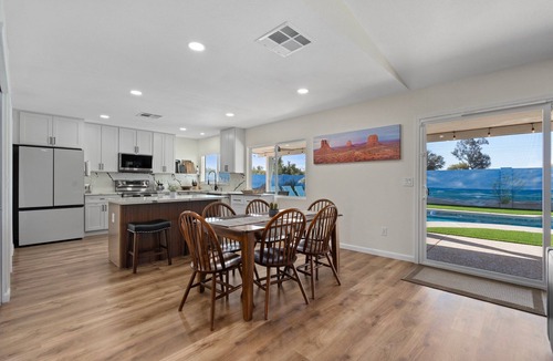 Desert Foothills Estates House | South Mountain FREE HEAT Pool & Hot Tub Close to Trails & Park NEW