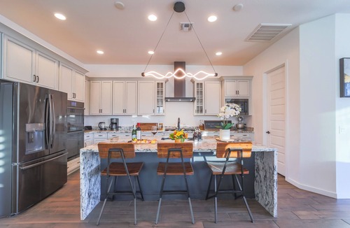 South Mountain House | South Mountain Luxury Retreat - New & Modern