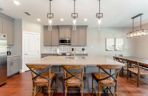 Laguna Vista House | South Padre Island Luxury 4-Bedroom Home with Private Pool and Hot Tub