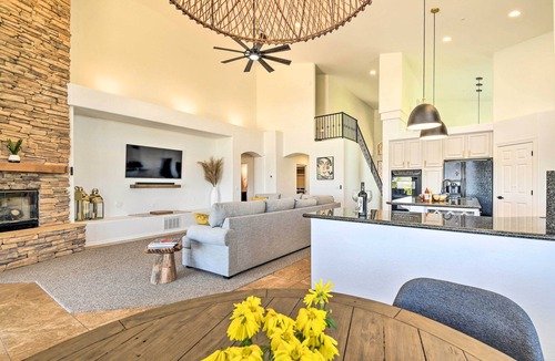 Fountain Hills House | Spa, Putting Green! Family Haven in Fountain Hills