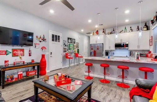 Terracita House | Spacious 1 Bd guesthouse. 1 QS bed +1 QS sleeper sofa Close to Spring training