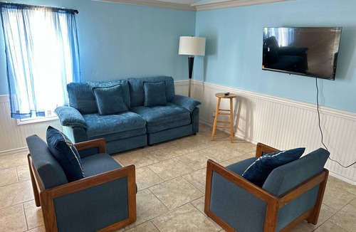 Harlingen House | Spacious 1-bedroom mobile home apartment