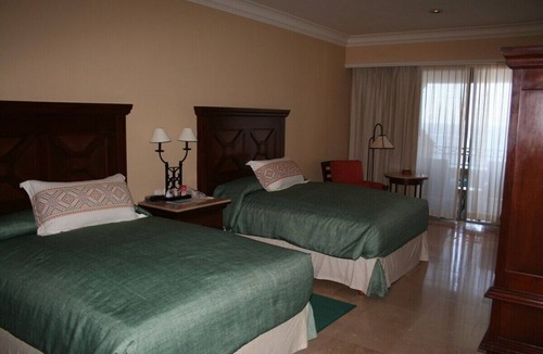Paraiso Escondido Resort | Spacious 2 BR, 2 Bath Presidential Suite w/Ocean View Balcony – Sleeps 8