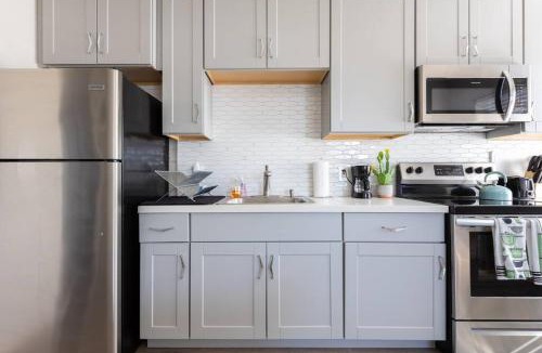 Gilbert Apartment | Spacious 2BR Condo, Steps to Downtown Gilbert, King Bed & Laundry