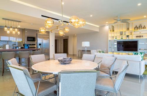 Cancun Apartment | Spacious 3-bedroom 2 level ocean view with 3rd level patio