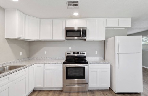 Northwest Village Apartment | Spacious 3-bedroom apartment in delightful Phoenix