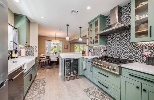Studio City House | Spacious 3BR/3BA Modern Home, Firepit, Private Yard Studio City/Universal Close