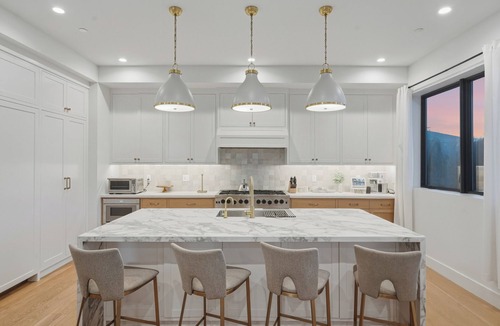 Hermosa Beach House | Spacious 4-bedroom modern house in beautiful Hermosa Beach!