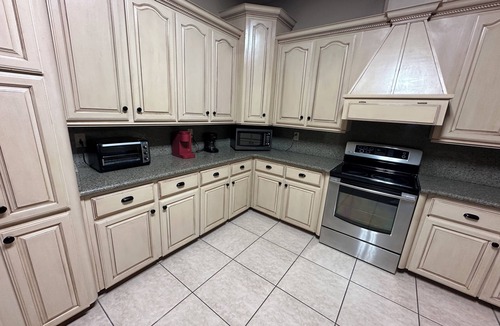 Mission House | Spacious 4BR and 5RR Spanish Hacienda with Private Pool