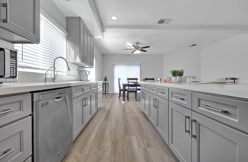 Los Serranos House | Spacious 4BR Family Home with Large Kitchen & Ample Parking Near Ontario Airport