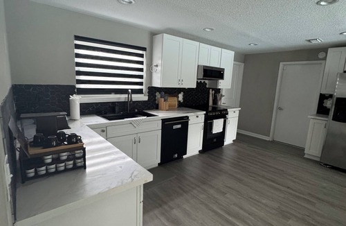 Arlington House | Spacious 4BR Jacksonville Retreat- Private Pool + 3 Full Baths