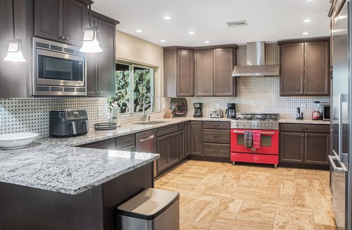 Heatherwood Hills House | Spacious 4BR Private Retreat