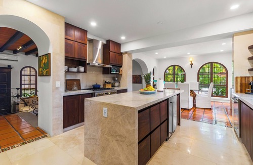 Marina Vallarta Villa | Spacious 5-bedroom villa in wonderful Puerto Vallarta with AC
