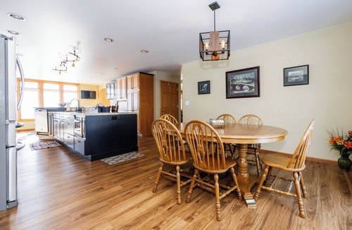 Detroit Lakes House | Spacious 5-bedroom house in terrific Detroit Lakes with WiFi, AC on Detroit lake