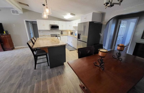 Palmdale House | Spacious 6-bedroom house in charming in Antelope Valley