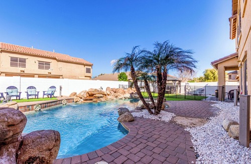 Gilbert House | Spacious 6-bedroom house in charming Gilbert with WiFi, AC