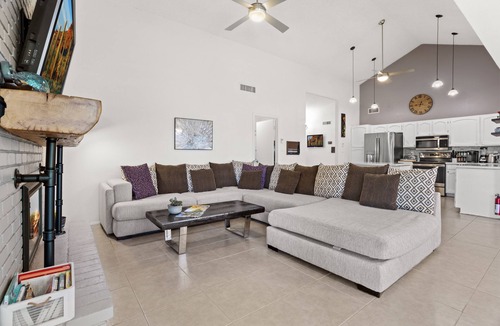 Scottsdale Vista North House | Spacious beautiful ranch house, hot tub & basketball court, near WestWorld, TPC.