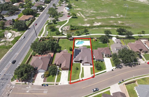 McAllen House | Spacious & Central Pool Home By McAuliffe Park