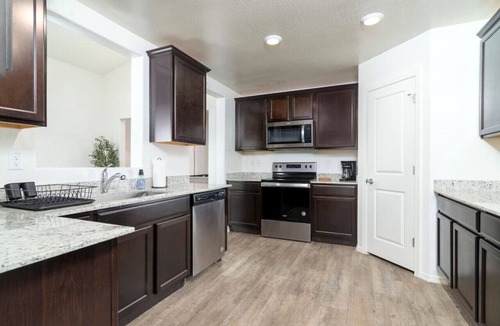 Casa Grande House | *Spacious Family Oasis*Pool Table*Backyard*Garage*