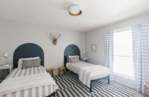 Moon Valley House | Spacious Home in Moon Valley- Heated Pool & Spa