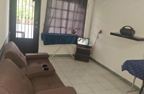 Guadalupe House | Spacious home near the airport