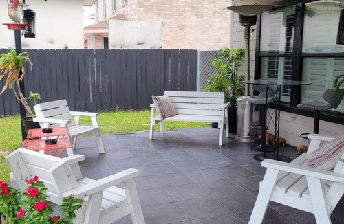 Brownsville House | Spacious Home