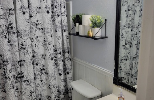 Brownsville House | Spacious Home