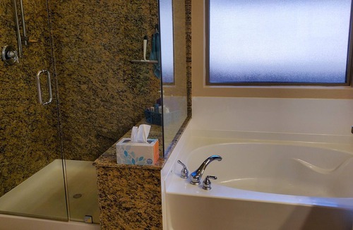 Garden Trails House | Spacious Home With Private Pool Close To Sports And Shopping Activities