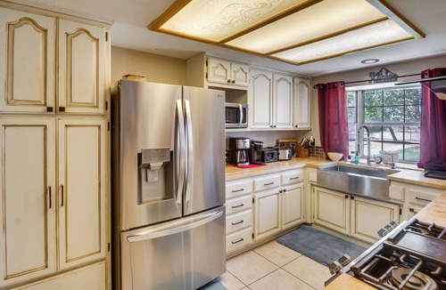 Lancaster House | Spacious Lancaster Family Ranch - BBQ & Patio