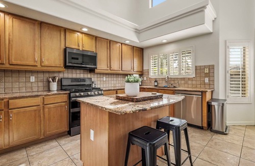 Anthem West House | Spacious | Long Stays | Pool + Spa |Pets ok!