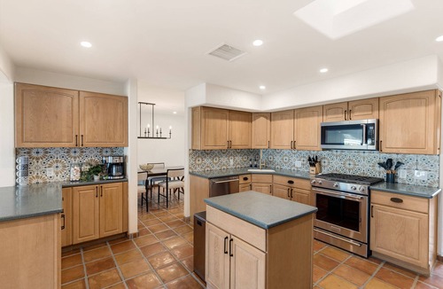 Village Grove House | Spacious Modern Southwest Home 3,700 SF, Near Old Town w/Heated Pool & Hot Tub