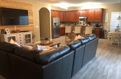 Legacy Parc House | Spacious Monthly 4BR 2.5 bath Oasis w/Private Pool