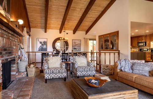 Big Bear Lake Ski Chalet | Spacious mountain home, across the street from the Lake, AC, pets ok. Sleeps 12