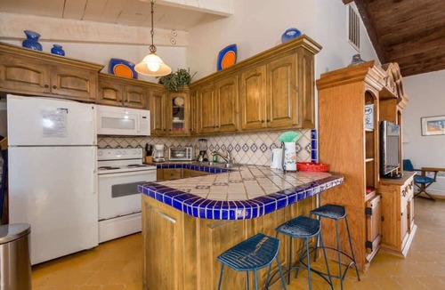 Las Conchas House | Spacious Oceanview Home Casa de Los Amigos
