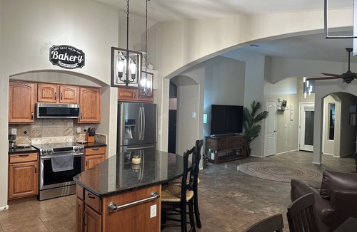 San Tan Valley House | Spacious open concept rancher with private heated pool in Johnson Ranch