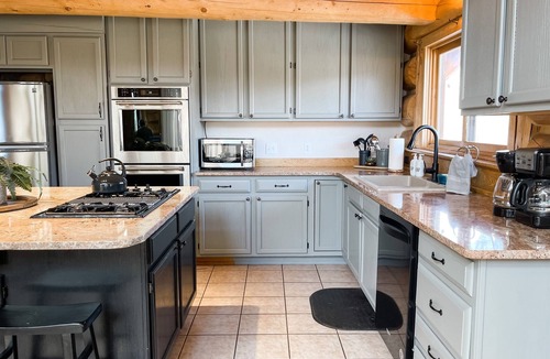 South Fork House | Spacious riverside Lodge w/gameroom and covered pavilion for outdoor grilling
