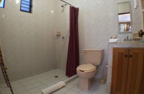 Zihuatanejo House | Spacious room in family guesthouse walking distance to La Ropa beach