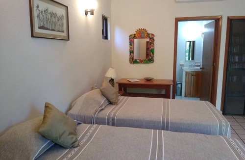 Zihuatanejo House | Spacious room in family guesthouse walking distance to La Ropa beach