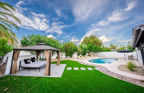 Thunderbird Desert Estates House | Spacious Scottsdale home with resort yard, heated pool included in price!