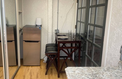 Laguna Beach Apartment | Spacious Studio Apartment 2 blocks to beach, town