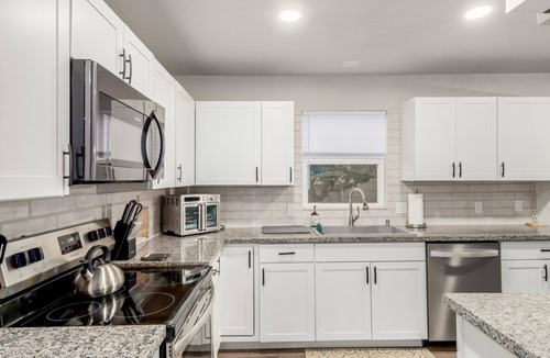 Cottonwood House | Spacious Sun Lakes Home for couples or families!