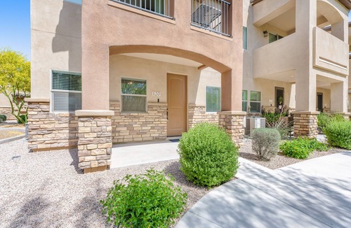 East Mesa House | Spacious townhouse with fast WiFi, central AC, washer/dryer, pool, & hot tub