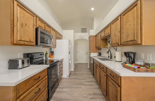 Sunridge Estates House | Spacious Tuscany-Style Home near Laughlin and Katherine's Landing/Lake Mohave
